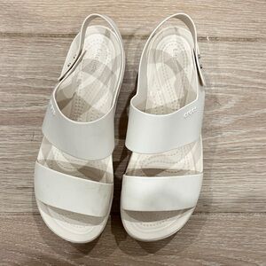 CROCS Women's Brooklyn Platform Sandal